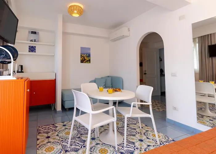 Il Castello ليباري